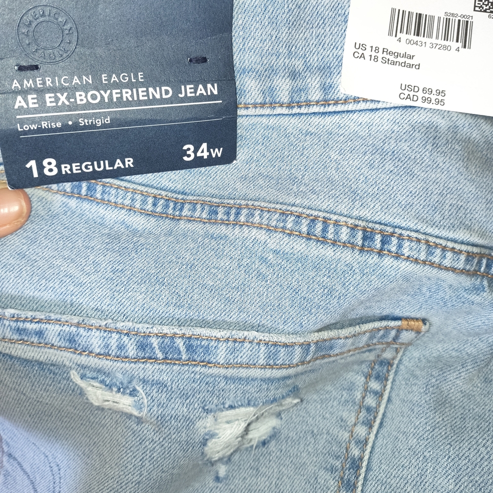 American Eagle Outfitters Light Blue Boyfriend Jeans